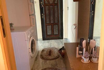 Apartament cu 2 camere în Micro 6