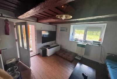Casă cu 2 camere cu Teren 901 Mp în Central