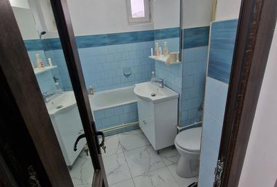 Garsonieră decomandată în Central