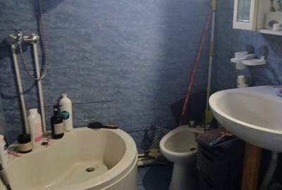 Apartament cu 3 camere în Deveselu