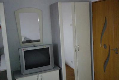 Apartament cu 3 camere decomandat în Central - 1