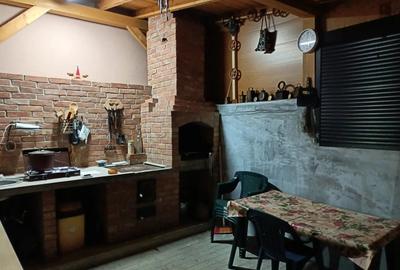 Casă cu 6 camere cu Teren 800 Mp în Central - 2