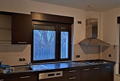 Casă cu 5 camere cu Teren 416 Mp în Central