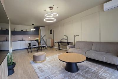 Apartament cu 2 camere semidecomandat, mobilat în Central