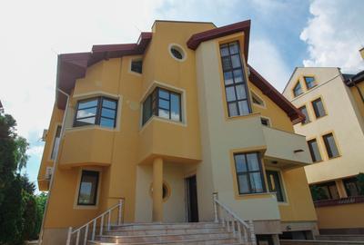 Casă cu 11 camere cu Canalizare în Pipera - 2