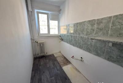 Apartament cu 2 camere semidecomandat în Malu Roșu