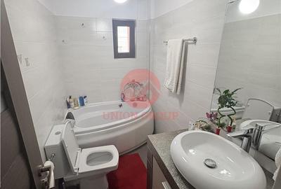 Apartament cu 3 camere, mobilat în Km 4