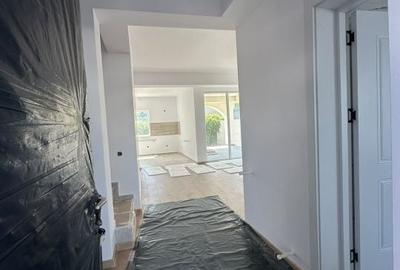 Casă cu 4 camere cu Teren 250 Mp în Central - 11