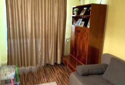 Apartament cu 3 camere în Micro 38