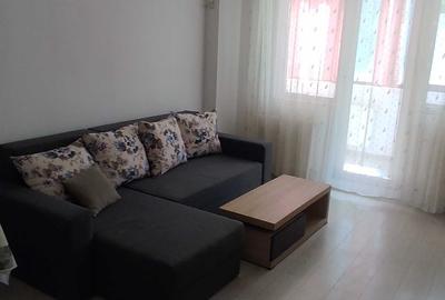 Apartament cu 3 camere semidecomandat în Chiajna