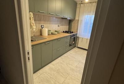 Apartament cu 3 camere decomandat în Central - 1