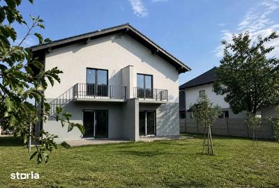 Casă cu 4 camere cu Teren 350 Mp în Livezeni - 3