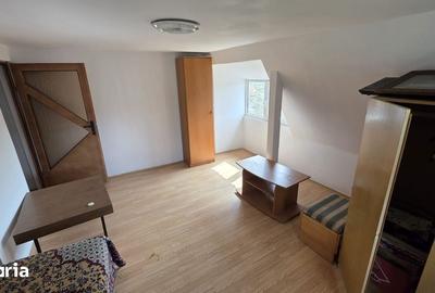 Casă cu 5 camere cu Teren 920 Mp în Central