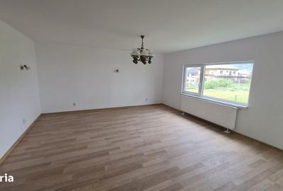 Casă cu 4 camere în Cisnădioara