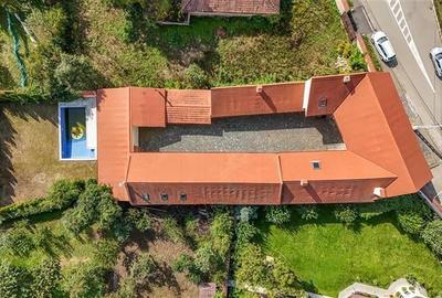 Casă individuală cu 7 camere cu Piscina în Cristian - 3