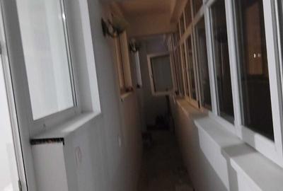 Apartament cu 3 camere decomandat în Valea Ialomiței - 3