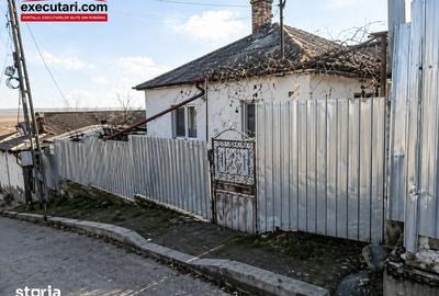 Casă cu 3 camere cu Teren 224 Mp în Central
