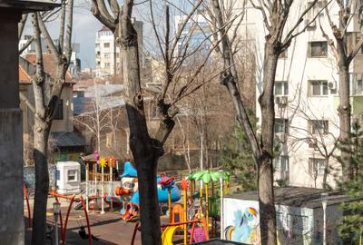 Apartament cu 4 camere semidecomandat în Moșilor - 28