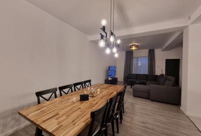 Casă individuală cu 4 camere cu Canalizare în Central