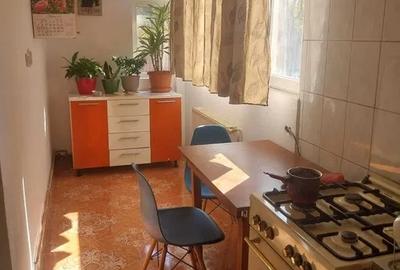 Apartament cu 2 camere semidecomandat, mobilat în Podul de Fier - 1
