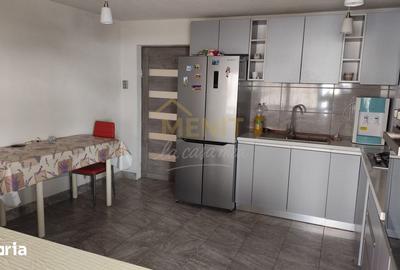 Casă cu 7 camere cu Canalizare în Păulești - 7