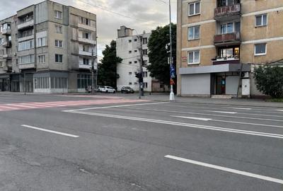 Spațiu comercial, de 44 mp, în Central - 1