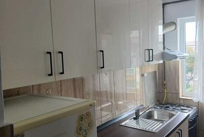 Apartament cu 2 camere în Micro 6
