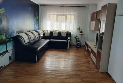 Apartament cu 4 camere decomandat în Central - 3