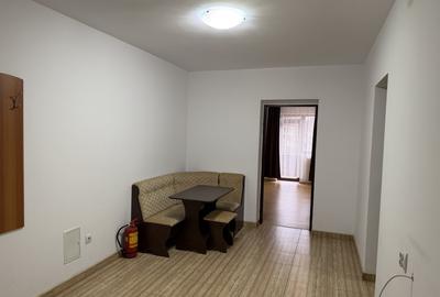 Apartament cu 3 camere decomandat, mobilat în Vasile Aaron - 4