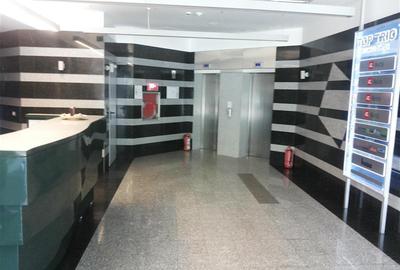 Birou, de 310 mp, în Armeneasca - 3