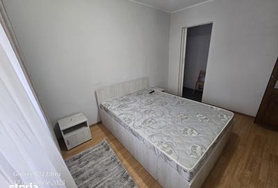Garsonieră decomandată în Bradu