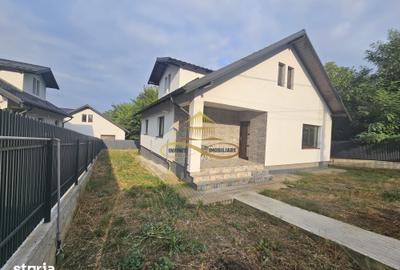 Casă cu 4 camere cu Teren 390 Mp în Gârleni