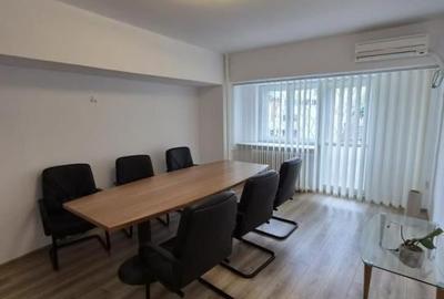 Apartament cu 3 camere în Decebal