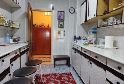 Apartament cu 4 camere decomandat în Crângași - 4