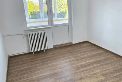 Apartament cu 3 camere decomandat în Eremia - 1