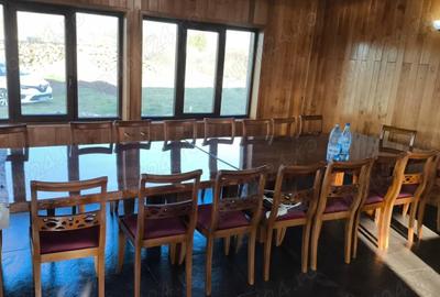 Casă cu Teren 15136 Mp în Central - 12