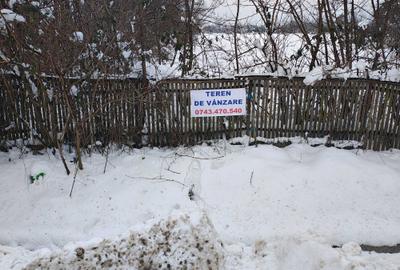 Teren de 1000 mp, în Pomi - 3