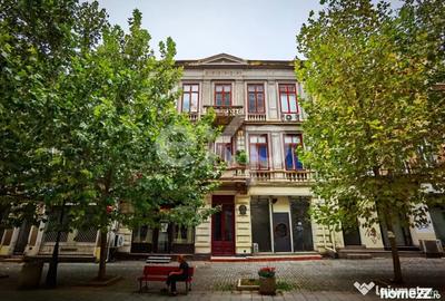 Apartament cu 2 camere decomandat în Centrul Istoric
