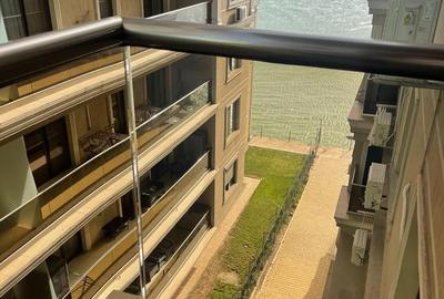 Apartament cu 2 camere semidecomandat în Cazino