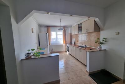 Apartament cu 2 camere semidecomandat, mobilat în 13 Septembrie - 8