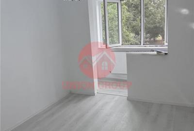 Apartament cu 3 camere semidecomandat în Tomis Nord