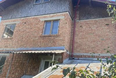 Casă cu Teren 500 Mp în Central - 4