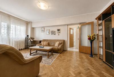 Apartament cu 3 camere semidecomandat în P-ța Victoriei - 4