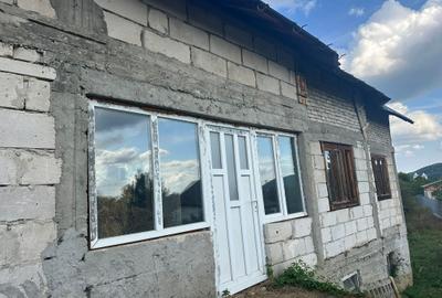Casă individuală cu 3 camere cu Canalizare în Brănești - 5