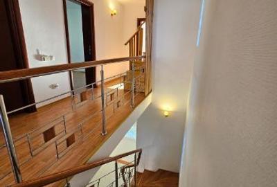 Casă cu 6 camere cu Teren 300 Mp în Bucureștii Noi - 1