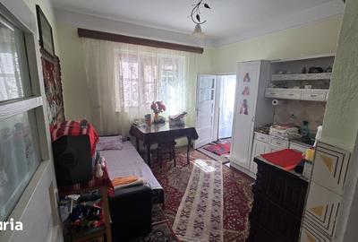 Casă cu 4 camere cu Teren 640 Mp în Central