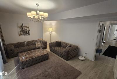 Apartament cu 3 camere decomandat în Central