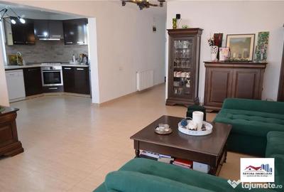 Casă cu 7 camere cu Teren 400 Mp în Central - 4