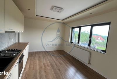 Casă cu 5 camere cu Teren 1000 Mp în Central