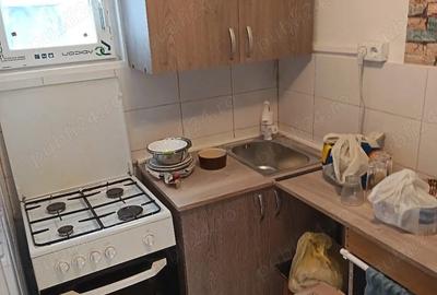 Garsonieră decomandată în Central